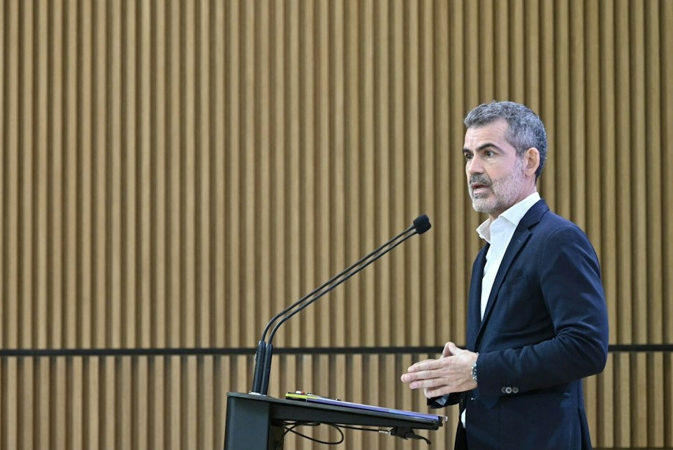 Cristóbal Escoda, co-CEO of Nae, at the lectern opening the 4th #WholesaleSpain Forum